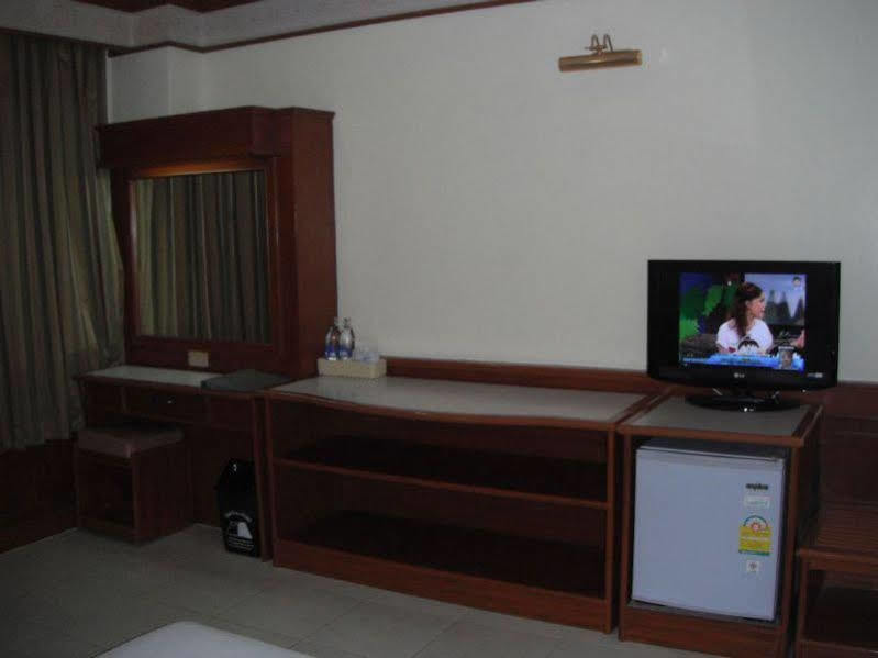 Krabi Royal Hotel Exterior photo
